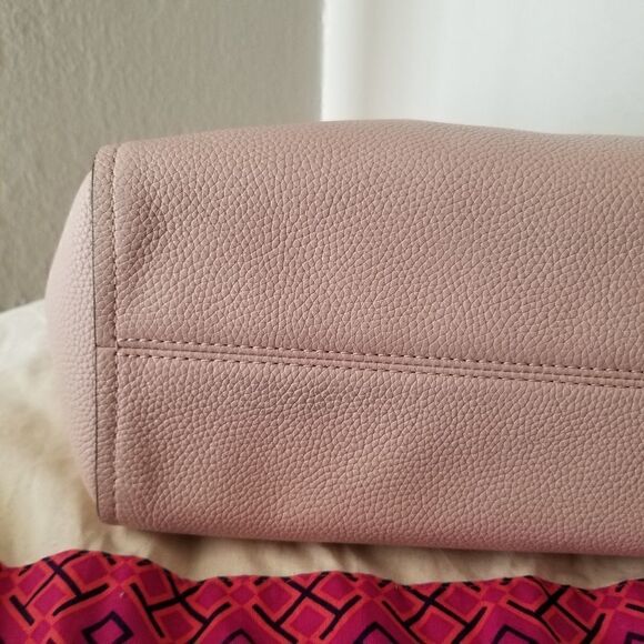 Tory Burch Carson Shoulder Bag - Picture 11 of 11